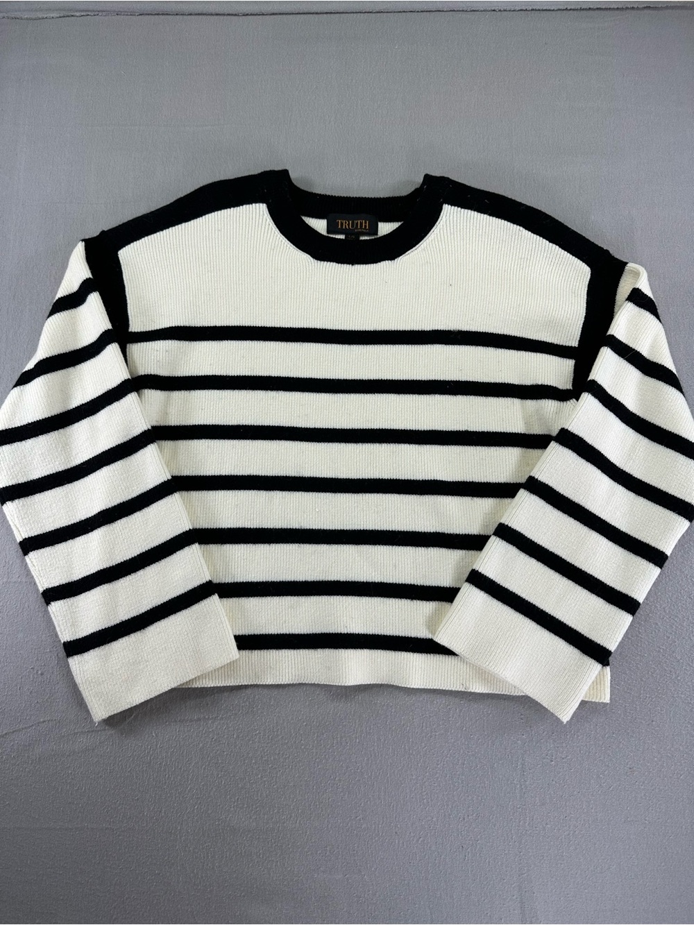 Truth by Republic Womens Large Black White Cream Striped Crewneck Knit Sweater
